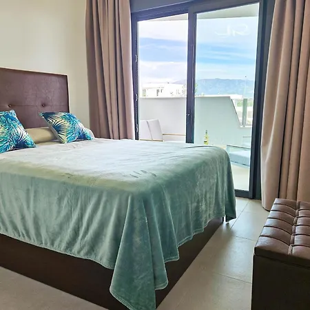 Apartment 3 Bedroom New Build In La Cala De